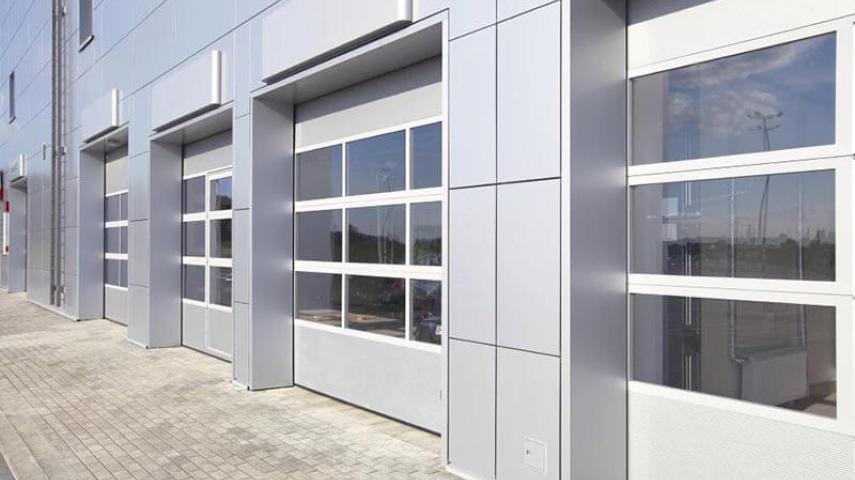 панорамные ворота в Павловской